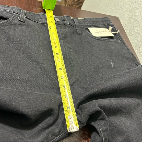 NWT Universal Thread High Rise Vintage Straight Distressed Jeans Black Sz 18/34R - Picture 12 of 13